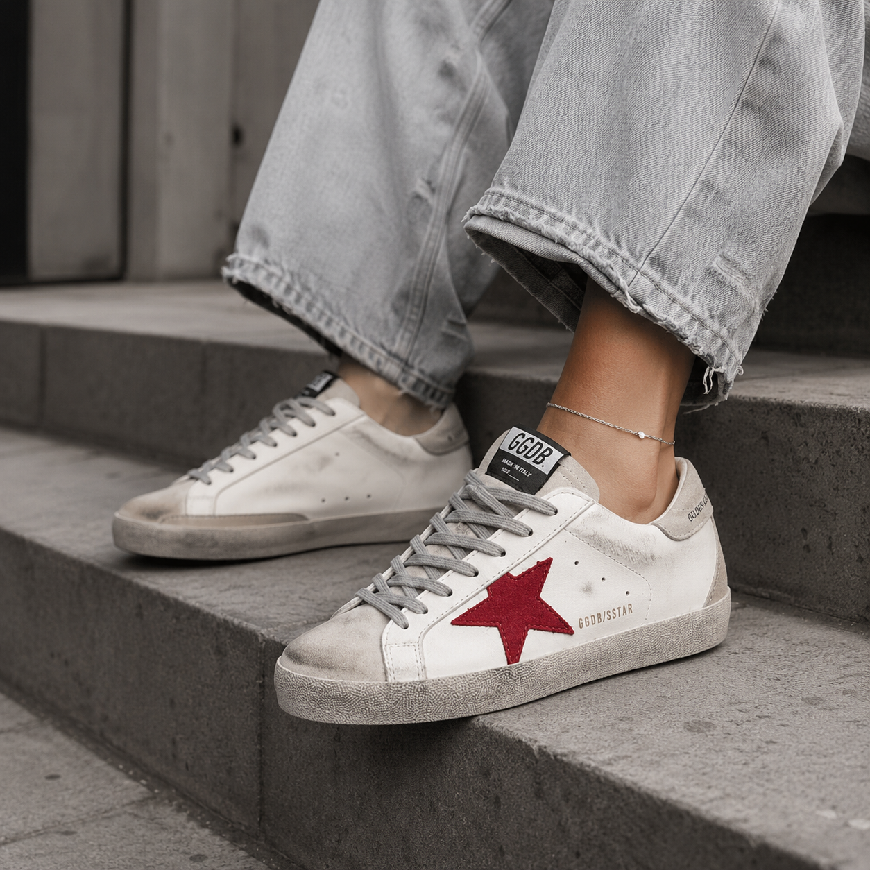 Golden Goose SuperStar - Branco/Vermelho