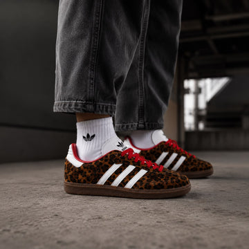 Adidas Samba - Vermelho/Leopardo