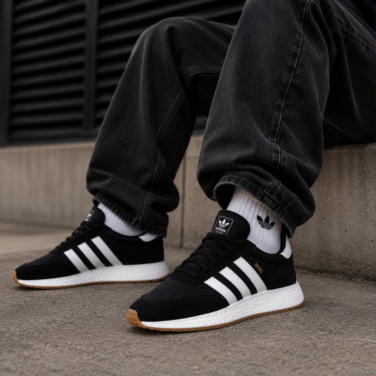 Adidas Iniki - Preto/Branco