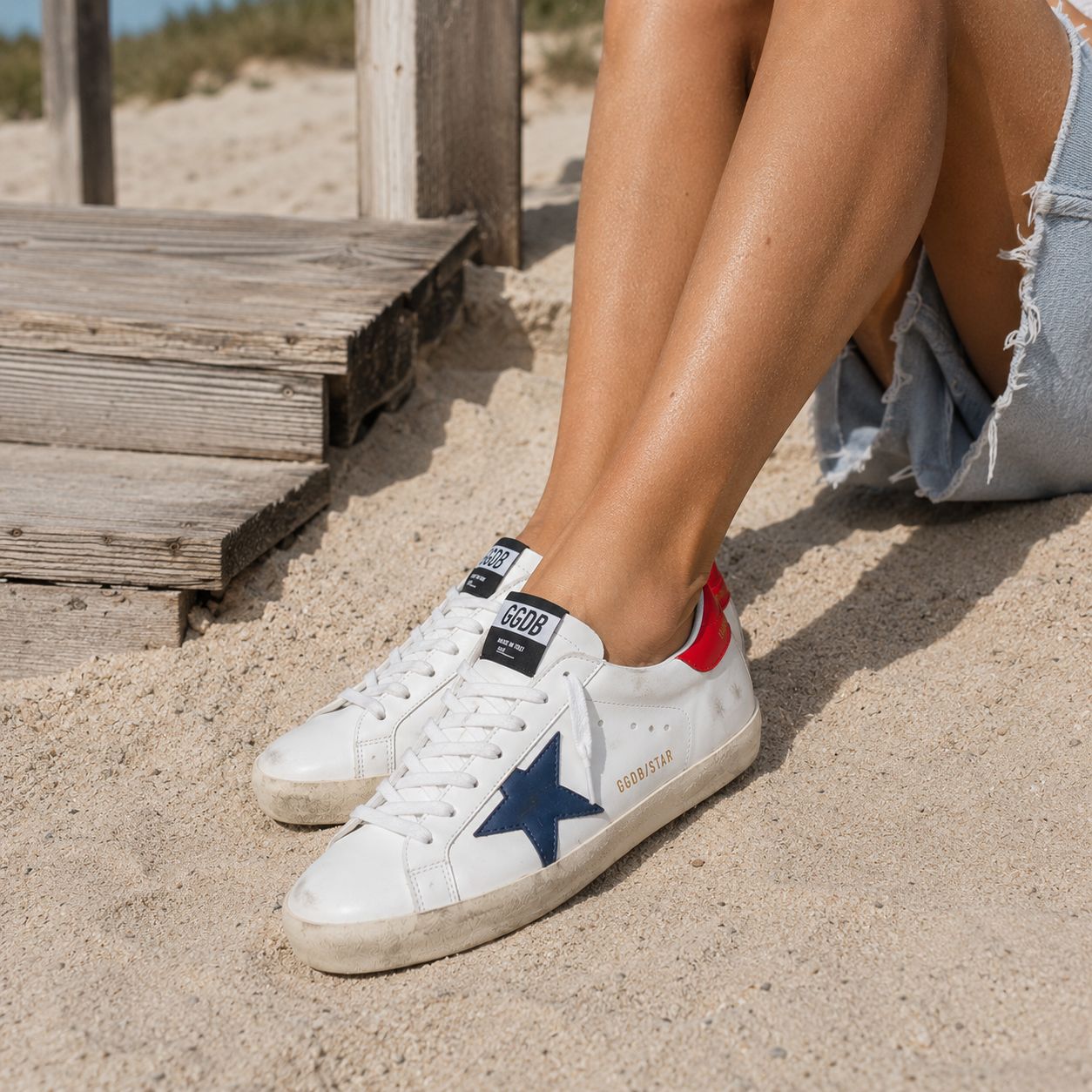 Golden Goose SuperStar - Branco Azul Vermelho