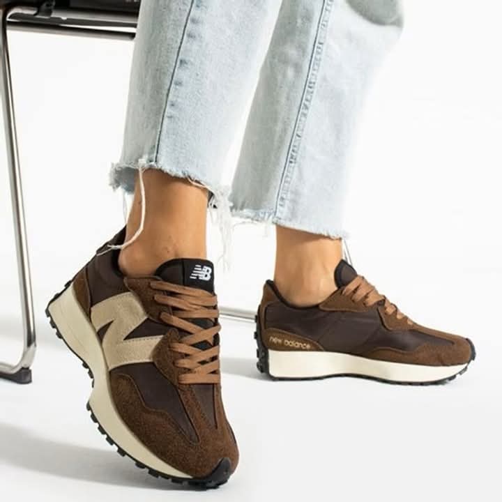 New Balance 327 - Castanho